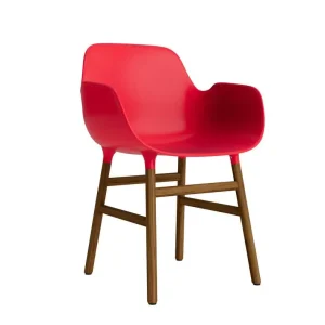 Židle Form s područkami Walnut, bright red Přímo Od Výrobce
