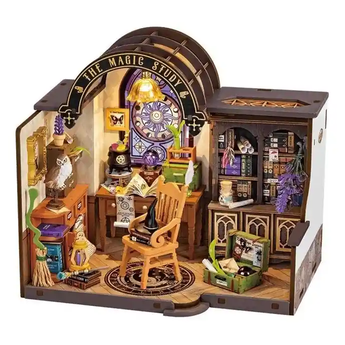 RoboTime - Miniatura domečku Čarodějova pracovna 2xAAA Akce