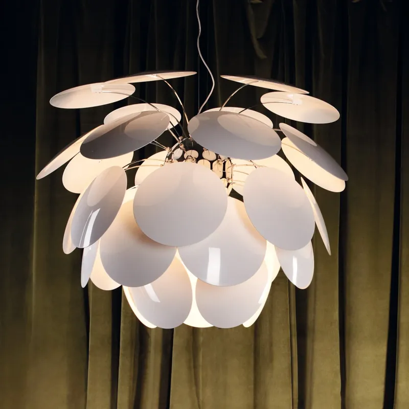 Marset Discocó 132, španělské závěsné svítidlo, 6x14W LED E27, bílá, průměr 132cm Aktuální