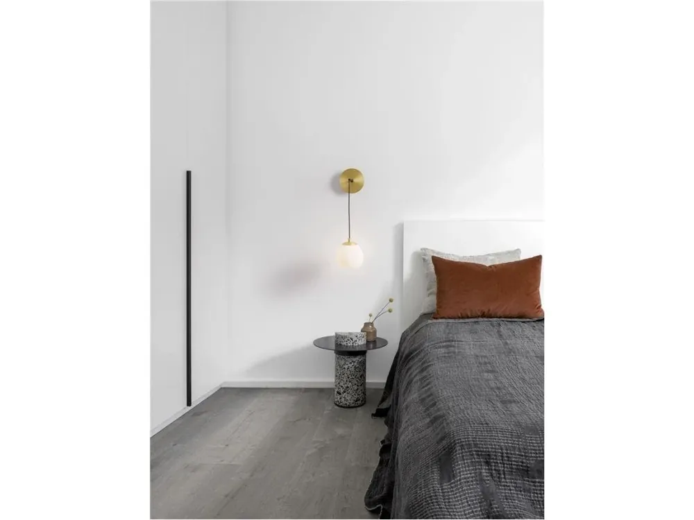 Nástěnné svítidlo THE EGG zlatá a matný černý kov lesklé opálové sklo G9 1x5W 230V IP20 bez žárovky - NOVA LUCE Časově Omezené